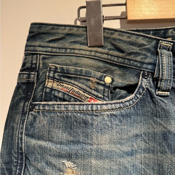 Diesel Viker-R-Box Size W 33 L 32 - Picture 5 of 5